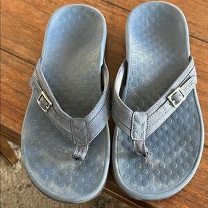 Vionic Blue Flip Flops